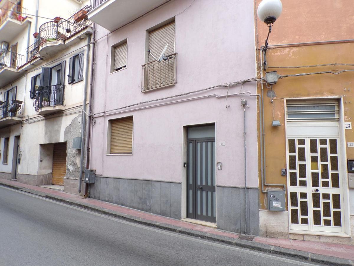 Il Porticciolo Apartment - Via Umberto 25 Giardini Naxos Exterior photo